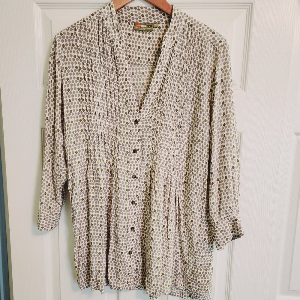Rock Paper Flower Cream 3/4 sleeve flowy button down top Size M